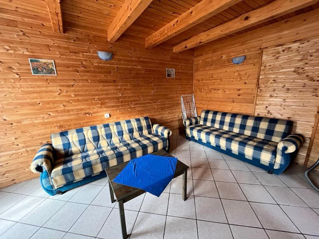 Almos Apartman Balatonfenyves Exterior photo